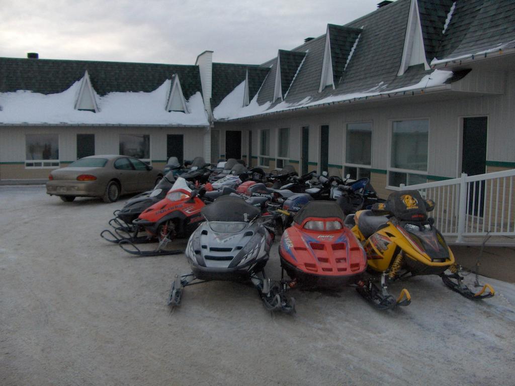 Motel Royal Cabano Buitenkant foto