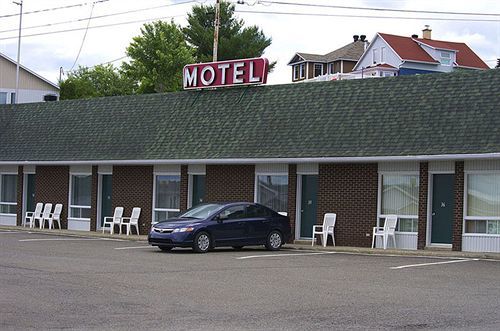 Motel Royal Cabano Buitenkant foto